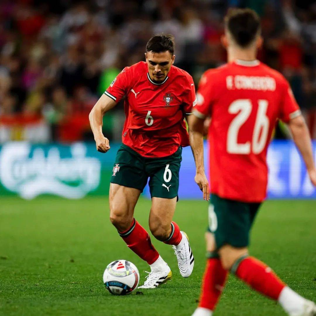 星空体育平台关于拜仁慕尼黑今晚门线救险犹他爵士国际比赛日绝杀压哨之后，费耶诺德赛前止住颓势的信息